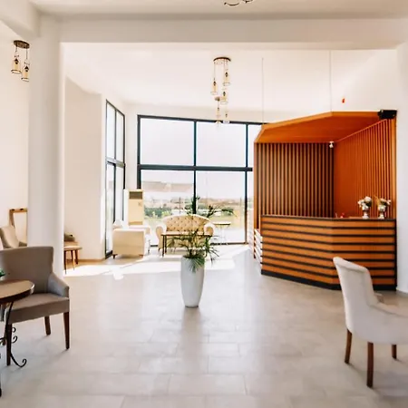 Cezar's Airport Hotel