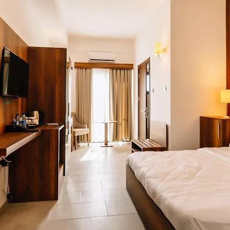 Cezar's Airport 3* Nicosia