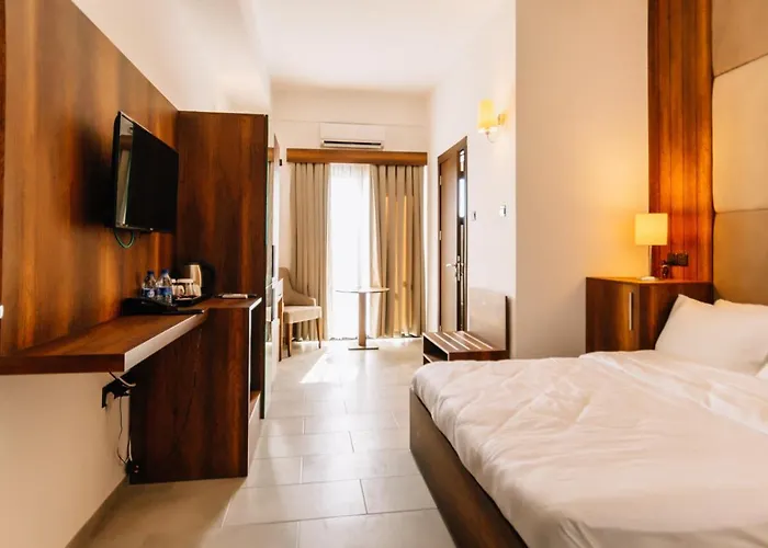 Cezar's Airport 3* Nicosia