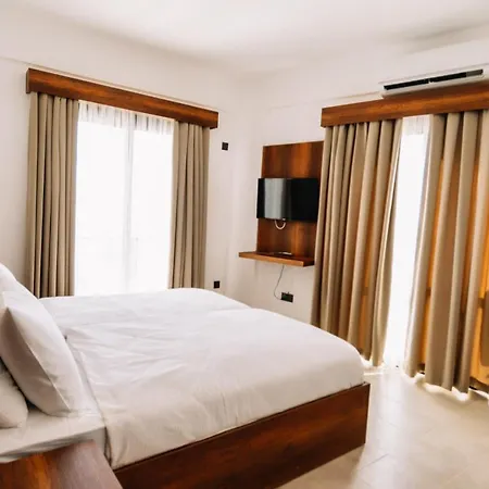 Cezar's Airport 3* Trachoni (Nicosia)