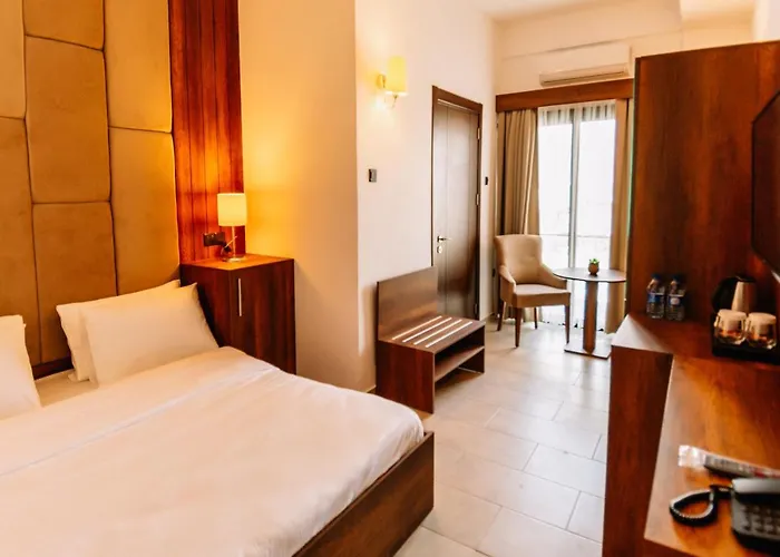 Szálloda Cezar's Airport 3*