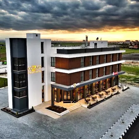 Cezar's Airport 3*